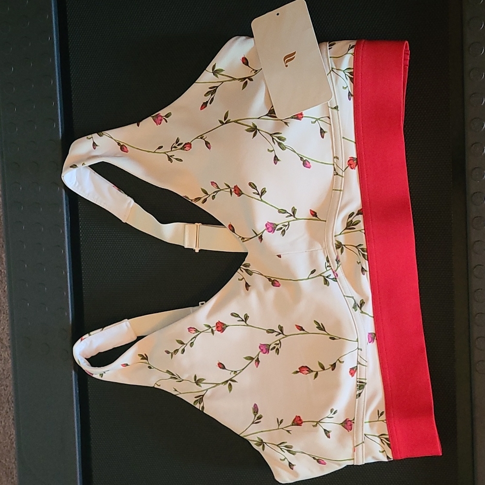 Fabletics 2X Sports Bra